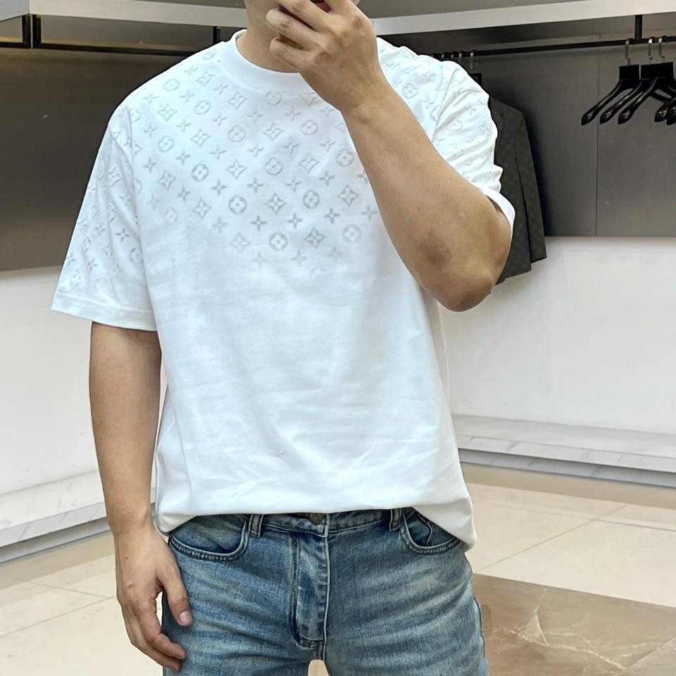 [홍콩명품.LOUIS VUITTON] 루이비통 2026 남성용 반팔 LV2703 PD 홍콩명품의류,구매대행,온라인명품