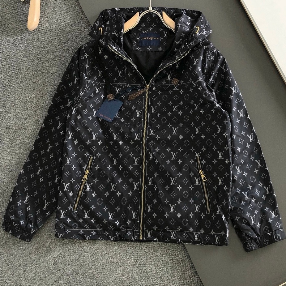 [홍콩명품.LOUIS VUITTON] 루이비통 2026 남성용 바람막이 후드자켓 LV2714 PD 홍콩명품의류,구매대행,온라인명품
