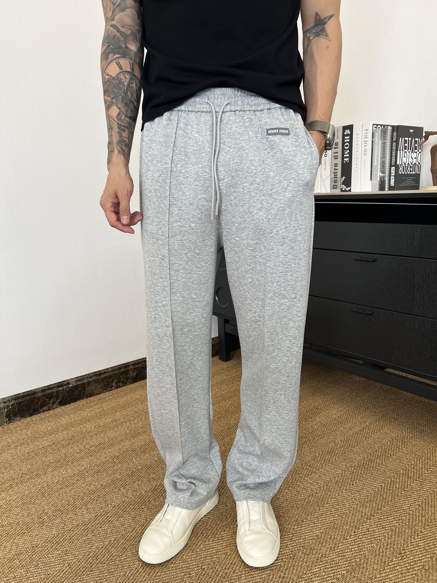 [홍콩명품,MIU MIU] 미우미우 26SS 로고 추리닝바지 MM092 HD 홍콩명품의류,구매대행,온라인명품