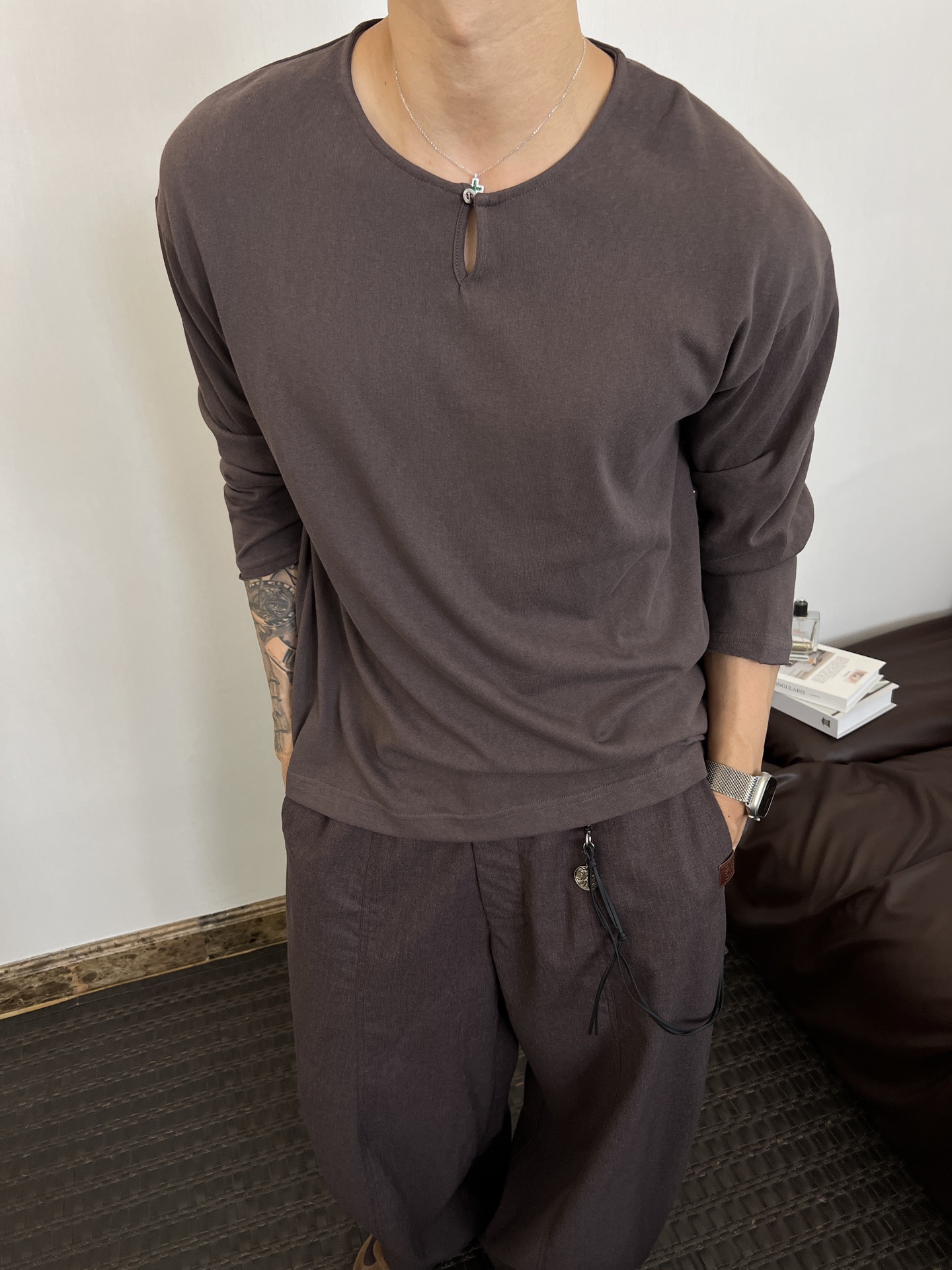 [홍콩명품.THEROW] 더로우 2026 남성 긴팔티 GT473 HD 홍콩명품의류,구매대행,온라인명품