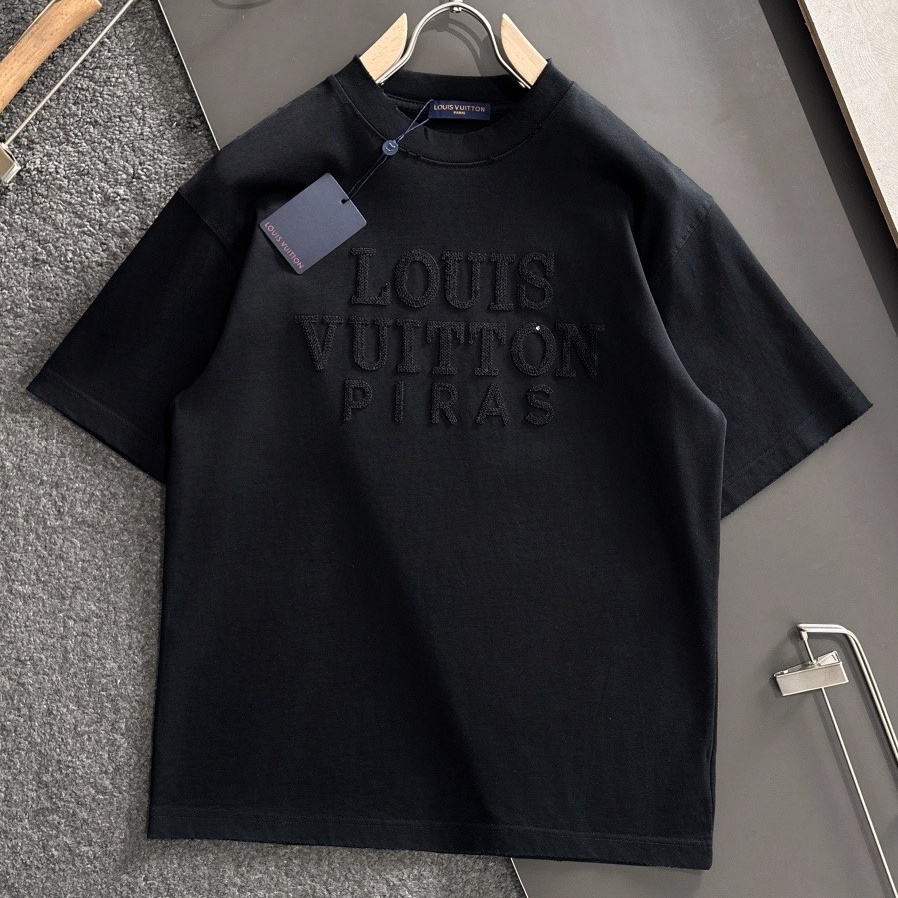 [홍콩명품.LOUIS VUITTON] 루이비통 2026 남성용 반팔 LV2772 PD 홍콩명품의류,구매대행,온라인명품