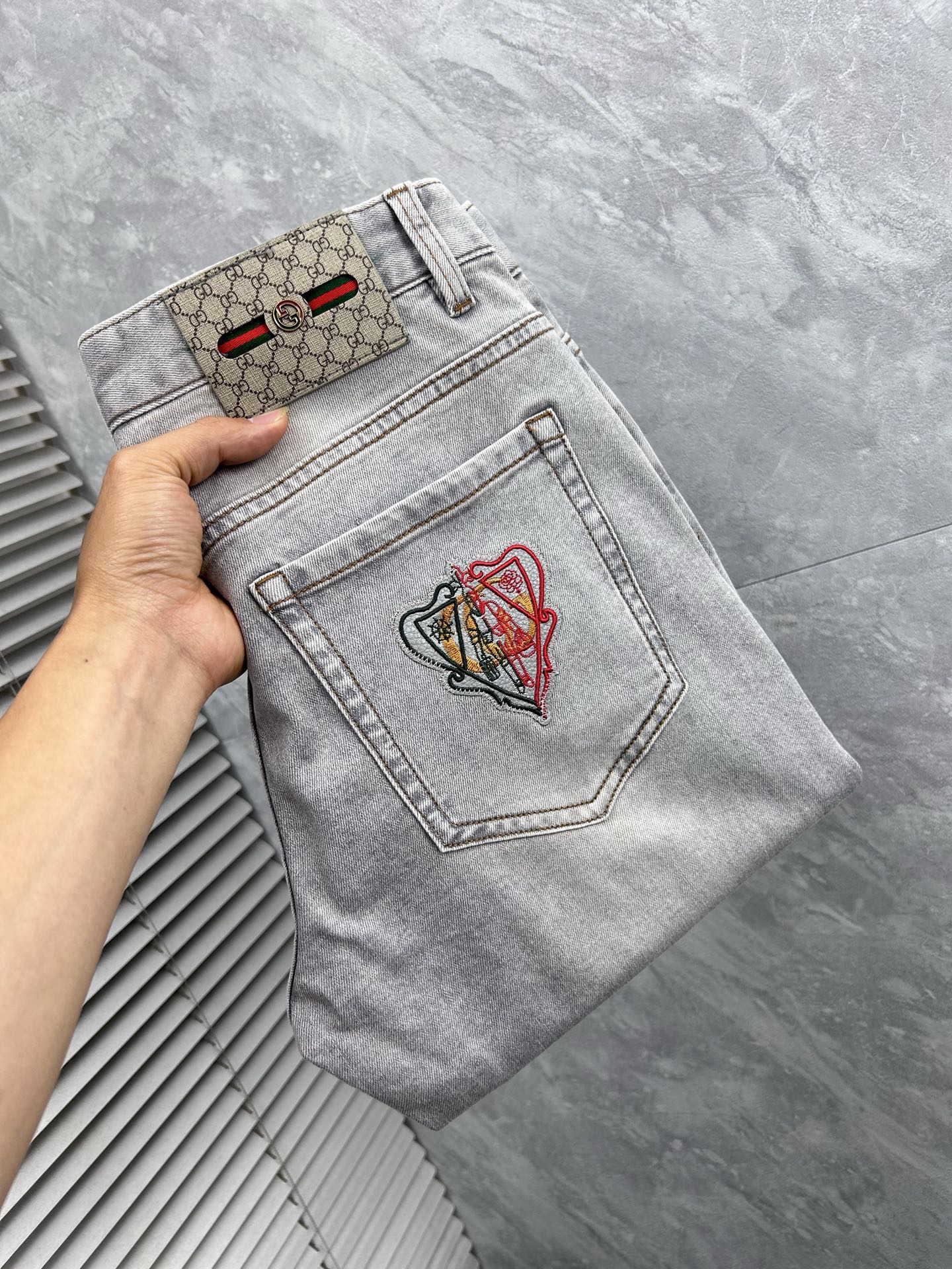 [홍콩명품.GUCCI] 구찌 2026 남성용 청바지 GC659 PD 홍콩명품의류,구매대행,온라인명품