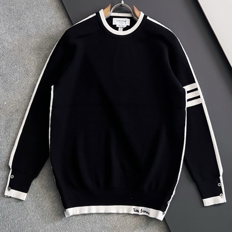[홍콩명품.THOM BROWNE ] 톰 브라운 2026 남성용 니트풀오버 TB1538 PD 홍콩명품의류,구매대행,온라인명품
