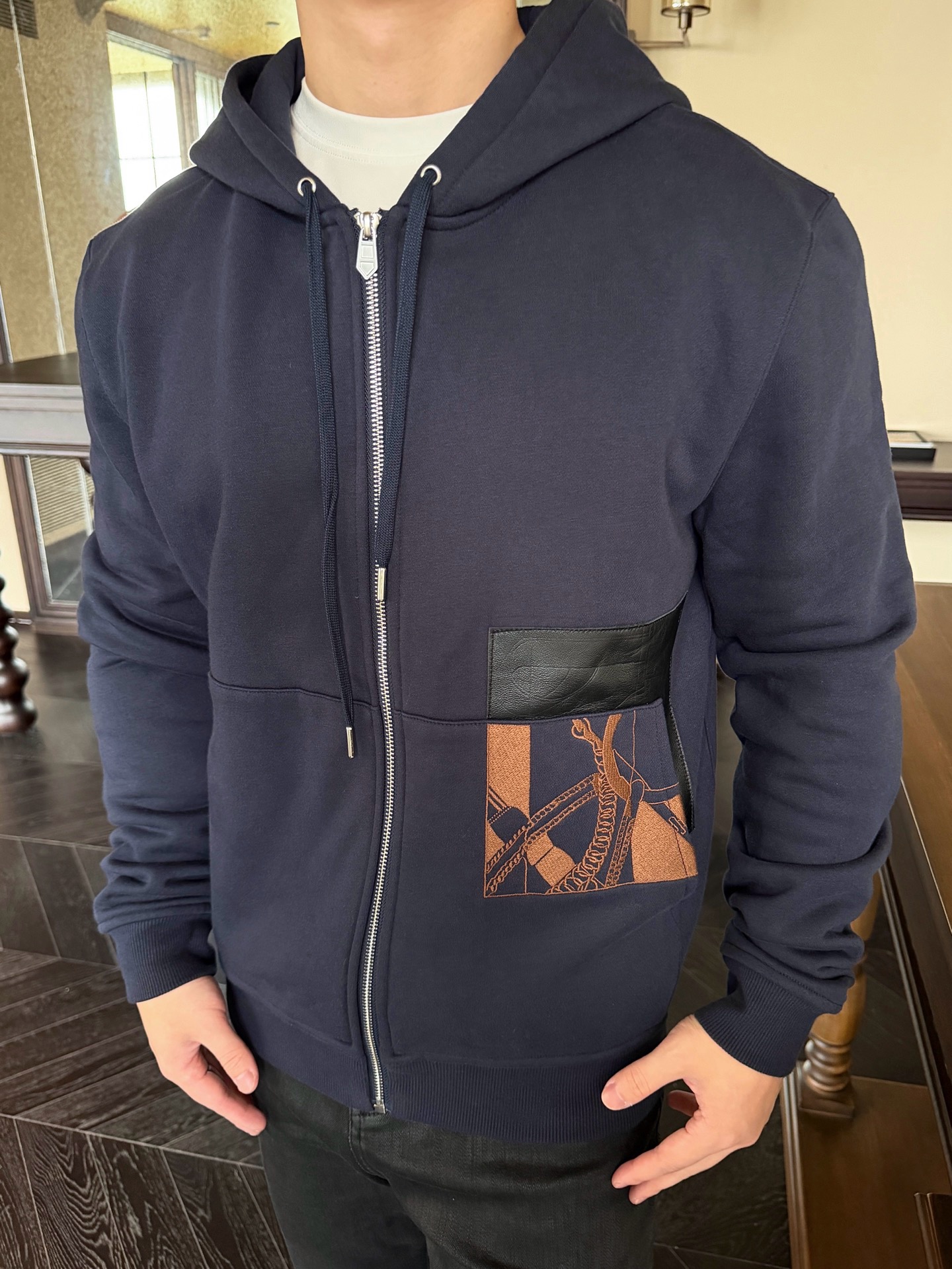 [홍콩명품.HERMES] 에르메스 2026 남성용 후드티 HM687 PD 홍콩명품의류,구매대행,온라인명품